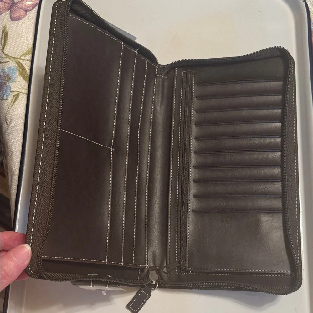 Foray Card Brown Business Card Organizer Wallet